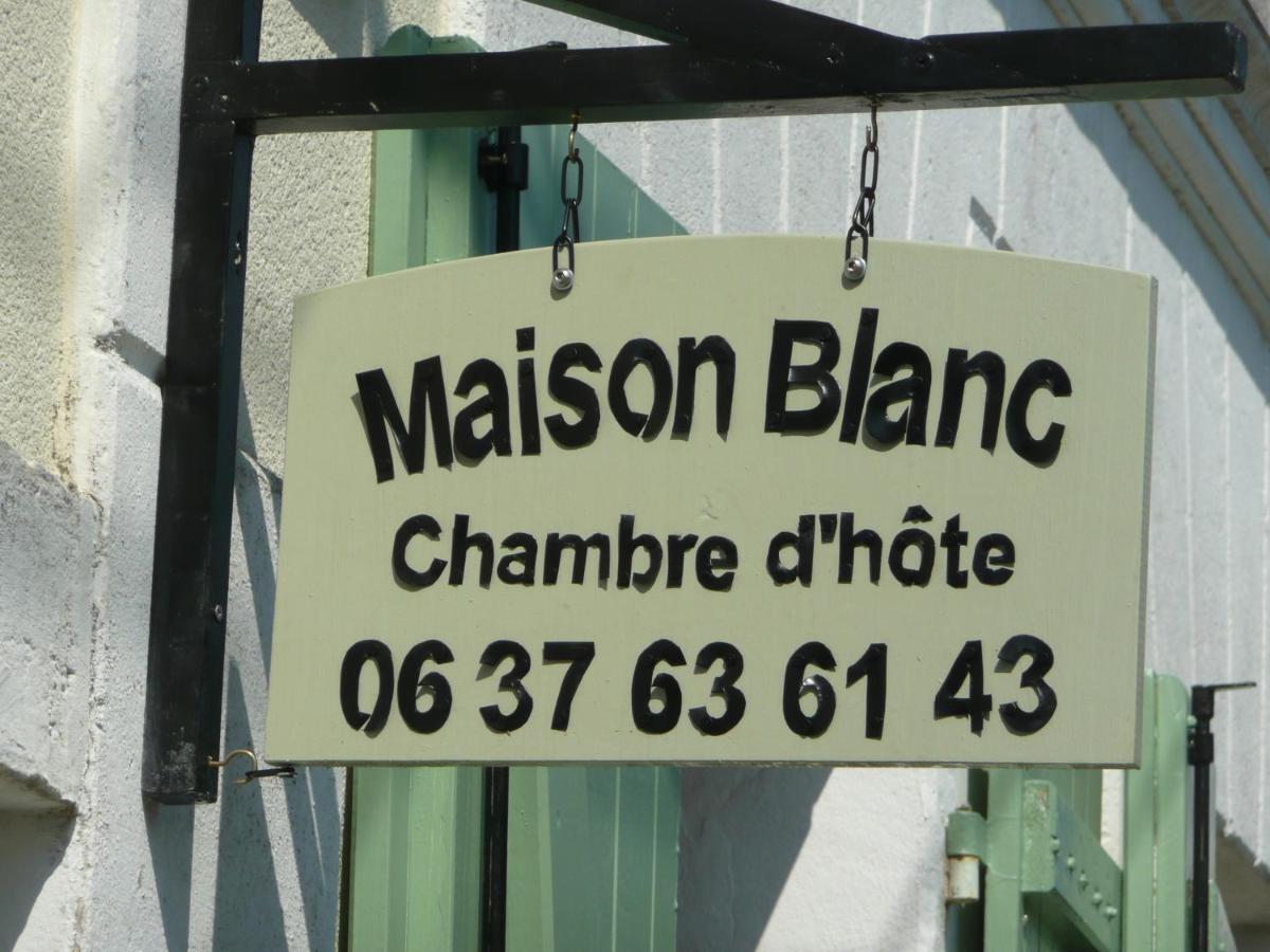 Bed and Breakfast Maison Blanc Gibourne Экстерьер фото