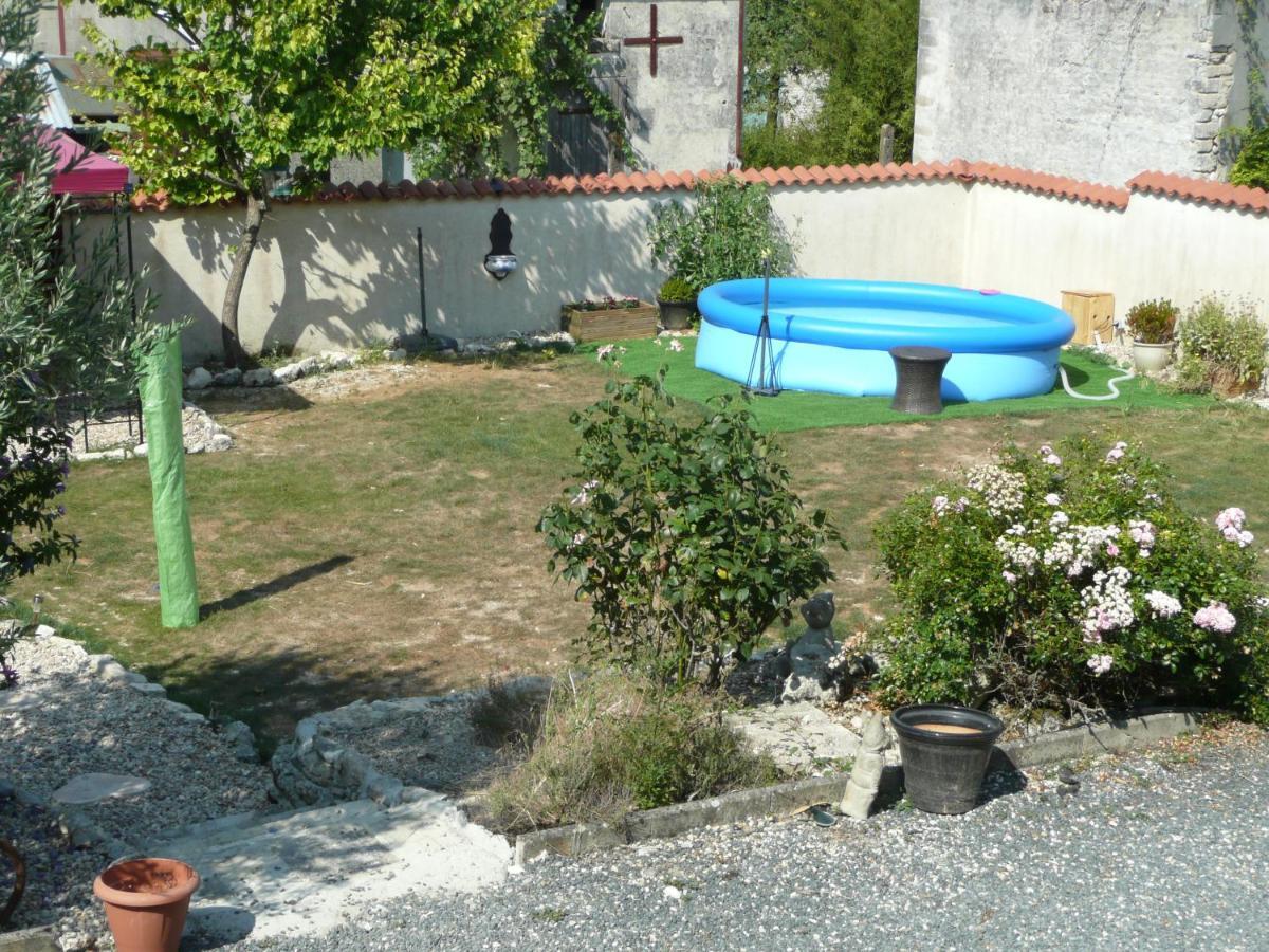Bed and Breakfast Maison Blanc Gibourne Экстерьер фото